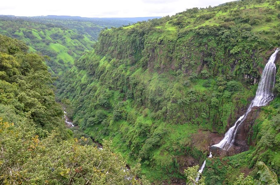 Thoseghar Waterfall flowing during the Maharashtra monsoon